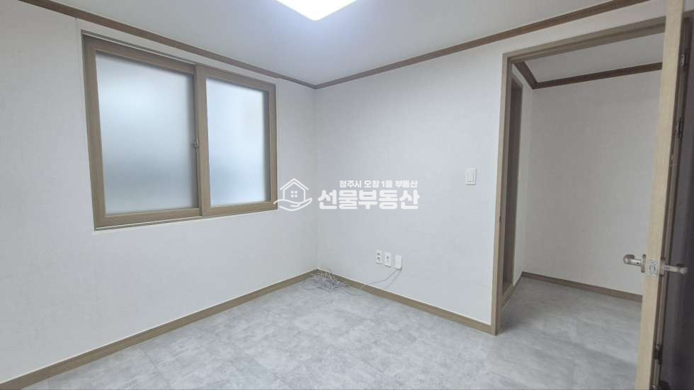 충북 청주청원구 오창읍 양청리 주건축물제1동 리모델링 깔끔하며 저렴한 쓰리룸 화장실2개 월세 매물번호 10272 사진 15