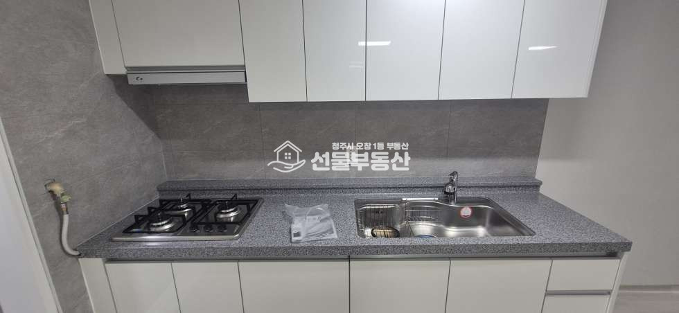 충북 청주청원구 오창읍 양청리 1동 양청초,중학교 근처 올수리된 반지하 거실,방큰 투베이 월세 매물번호 10352 사진 5