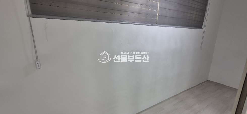 충북 청주청원구 오창읍 양청리 1동 양청초,중학교 근처 올수리된 반지하 거실,방큰 투베이 월세 매물번호 10352 사진 8