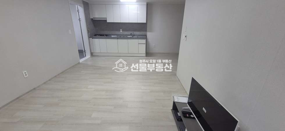 충북 청주청원구 오창읍 양청리 1동 양청초,중학교 근처 올수리된 반지하 거실,방큰 투베이 월세 매물번호 10352 사진 9