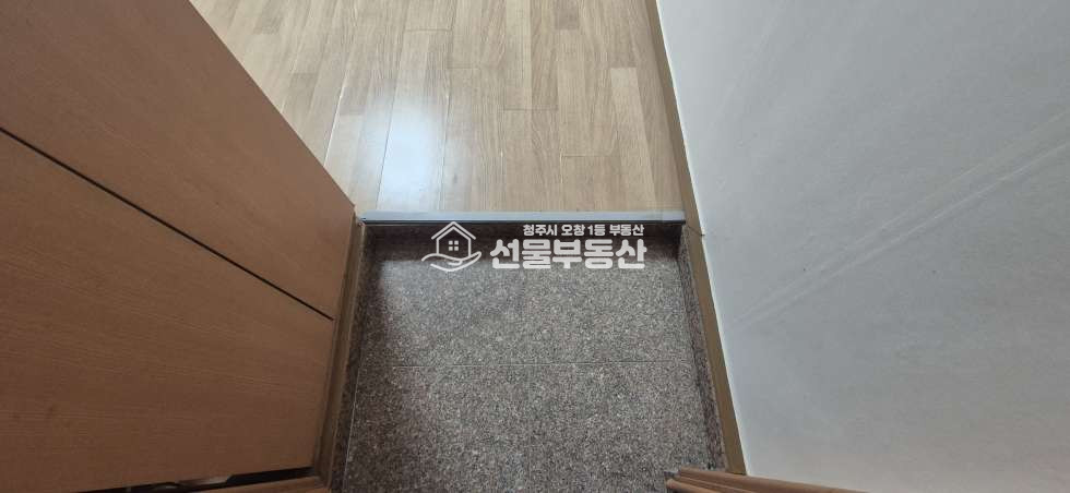 충북 청주청원구 오창읍 양청리 양청중,고등학교 인근 거실넓은 조용하고 깨끗한 투룸 월세 매물번호 10369 사진 2