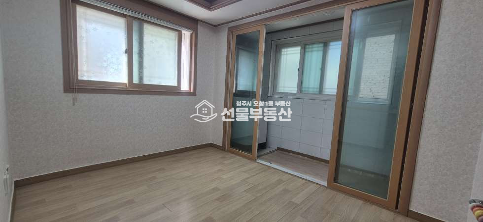충북 청주청원구 오창읍 양청리 양청중,고등학교 인근 거실넓은 조용하고 깨끗한 투룸 월세 매물번호 10369 사진 9