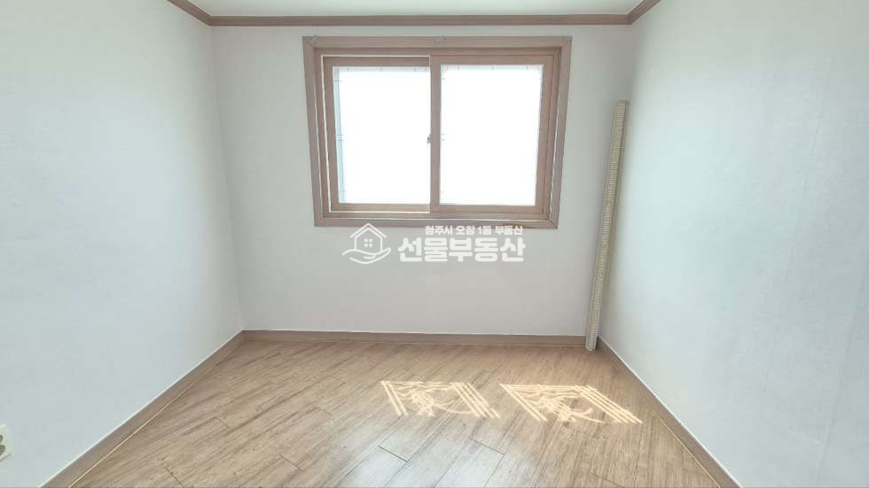 충북 청주청원구 오창읍 구룡리 주건축물제1동 비봉초근처 버스정류장 도보 3분이내 쓰리룸 월세 매물번호 10291 사진 19